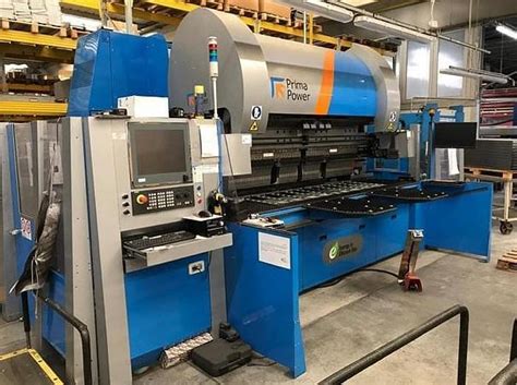 sheet metal fabricating machinery